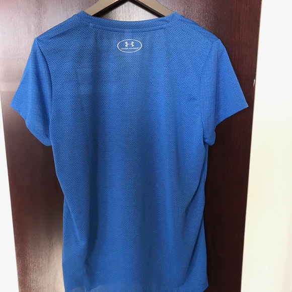 UA Threadborne Train Pointelle V-Neck - Picture 2 of 6